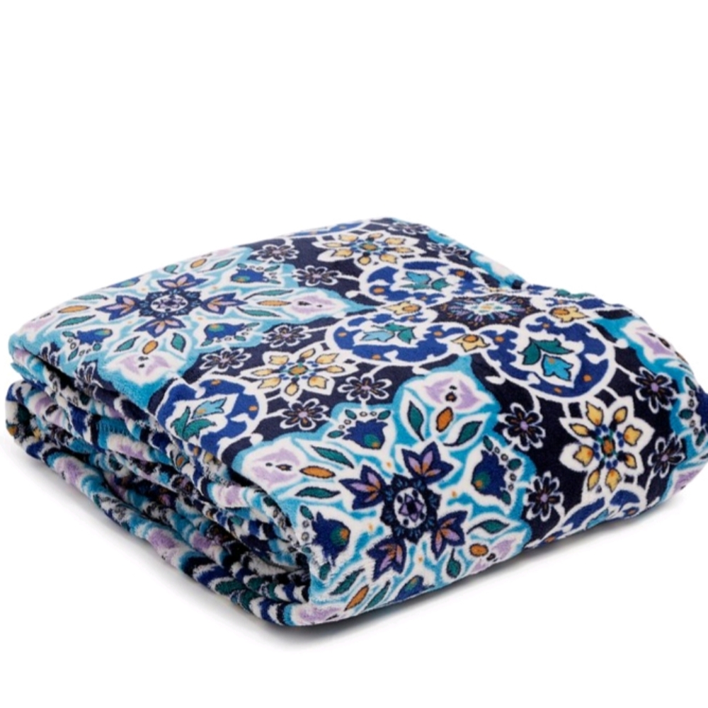 Vera Bradley Oversized Throw